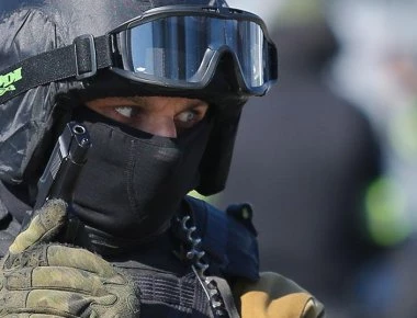 Καρέ-καρέ η επίθεση του τζιχαντιστή του ISIS σε ορθόδοξο ναό στην νότια Ρωσία (φωτό, βίντεο)